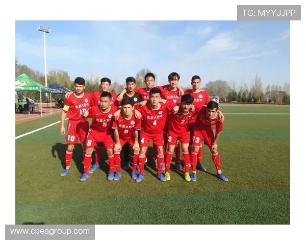 杭州足球队进攻体系解析：战术创新与团队协作的完美结合